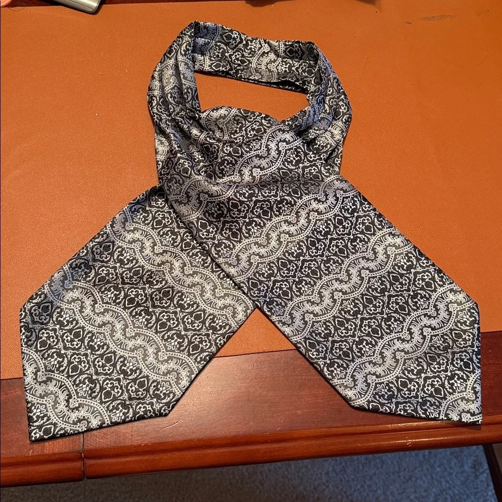Elegant Black and White Paisley Ascot Cravat